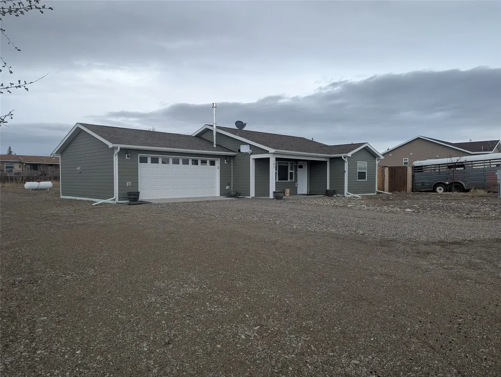 305 Lathrop Street W Clyde Park MT 59018