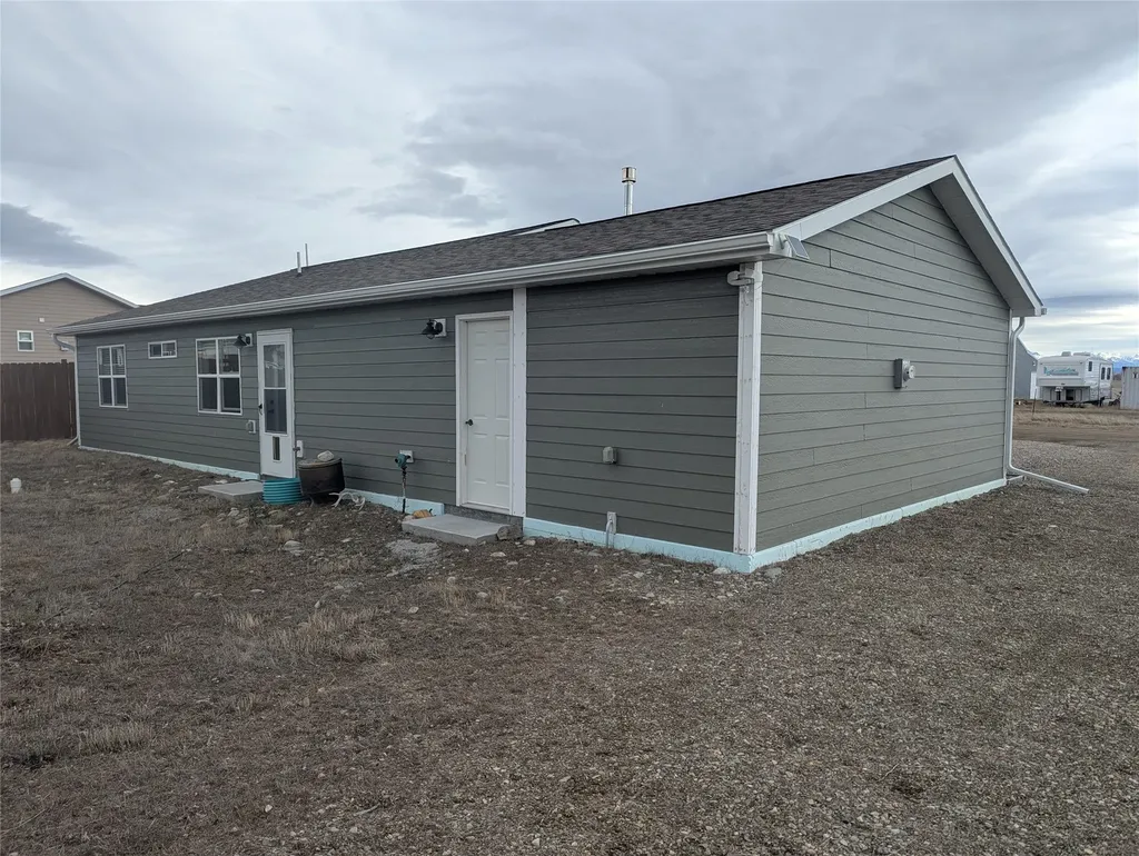 305 Lathrop Street W Clyde Park MT 59018