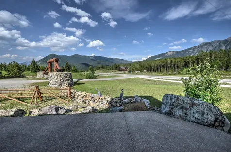 12135 Us Highway 2 E West Glacier MT 59936
