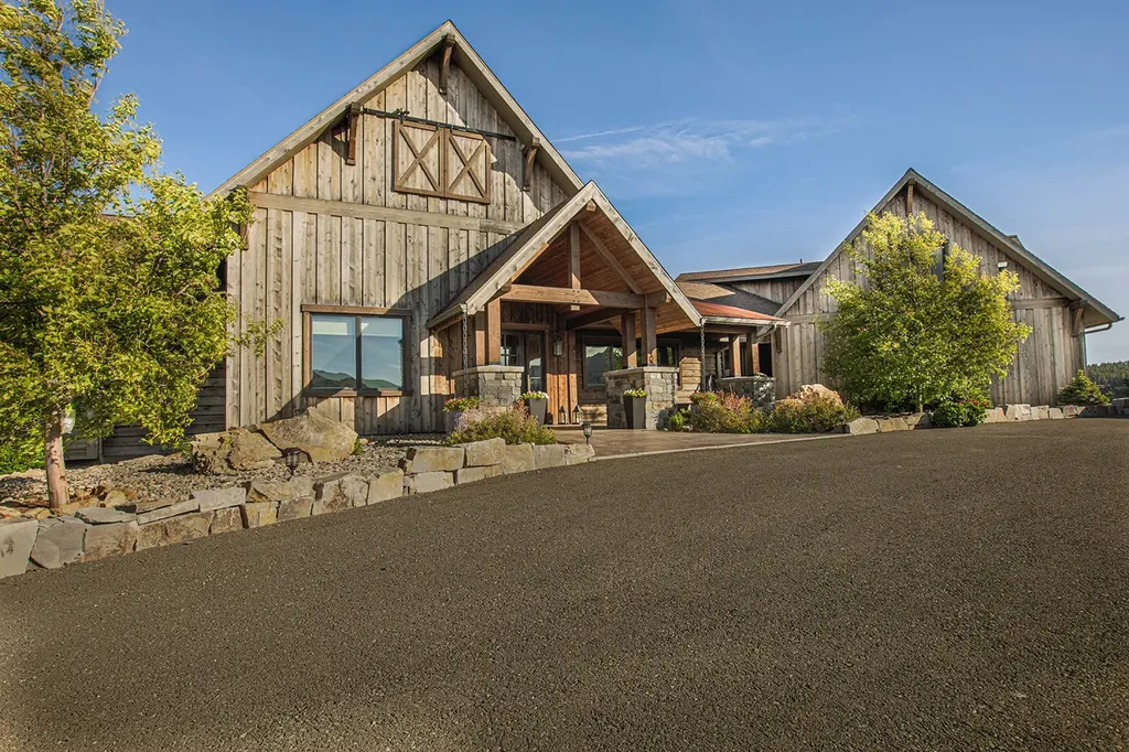 11 Howard Beer Road Clancy MT 59634