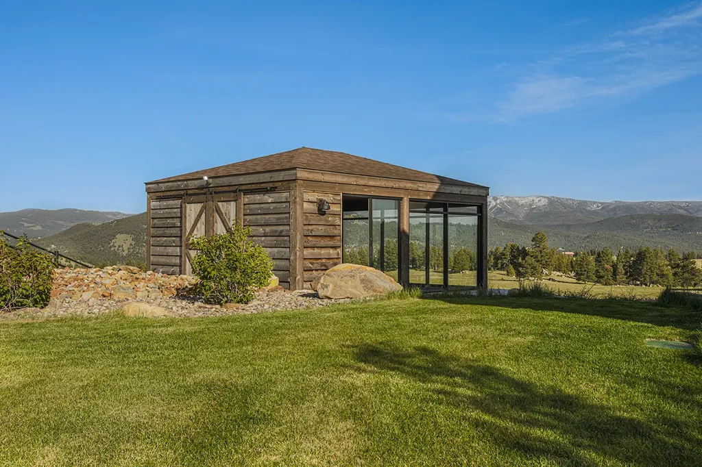 11 Howard Beer Road Clancy MT 59634
