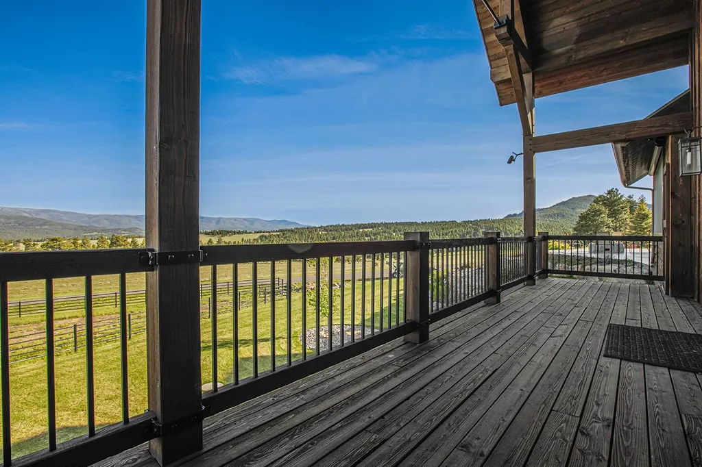 11 Howard Beer Road Clancy MT 59634