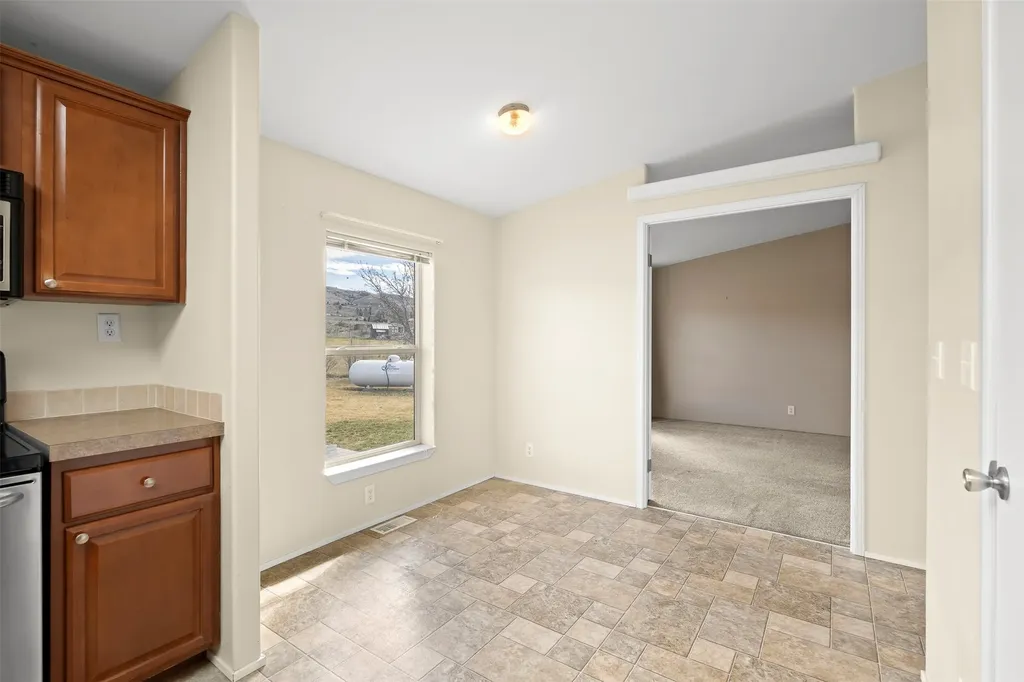 4023 Sunnyside Cemetery Road Stevensville MT 59870