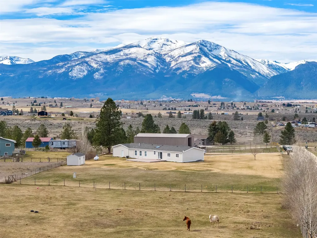 4023 Sunnyside Cemetery Road Stevensville MT 59870