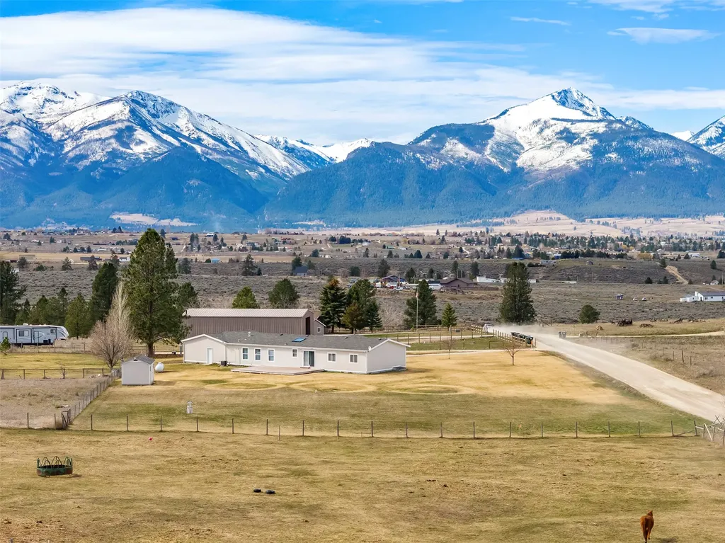 4023 Sunnyside Cemetery Road Stevensville MT 59870