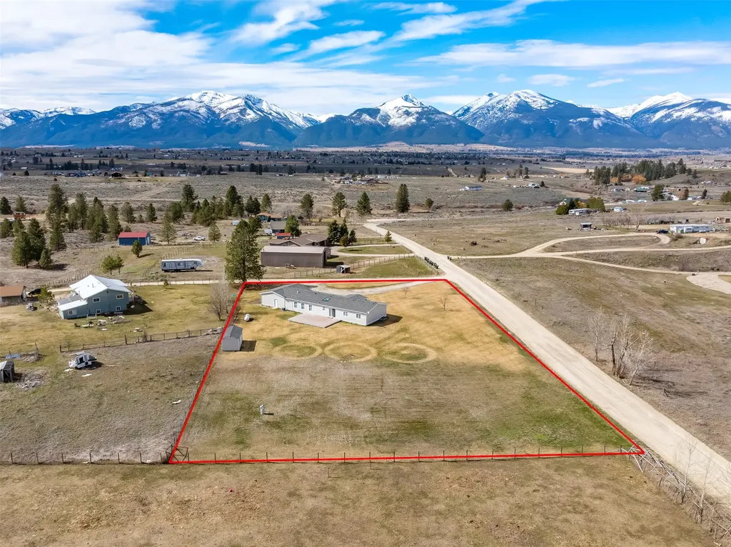 4023 Sunnyside Cemetery Road Stevensville MT 59870