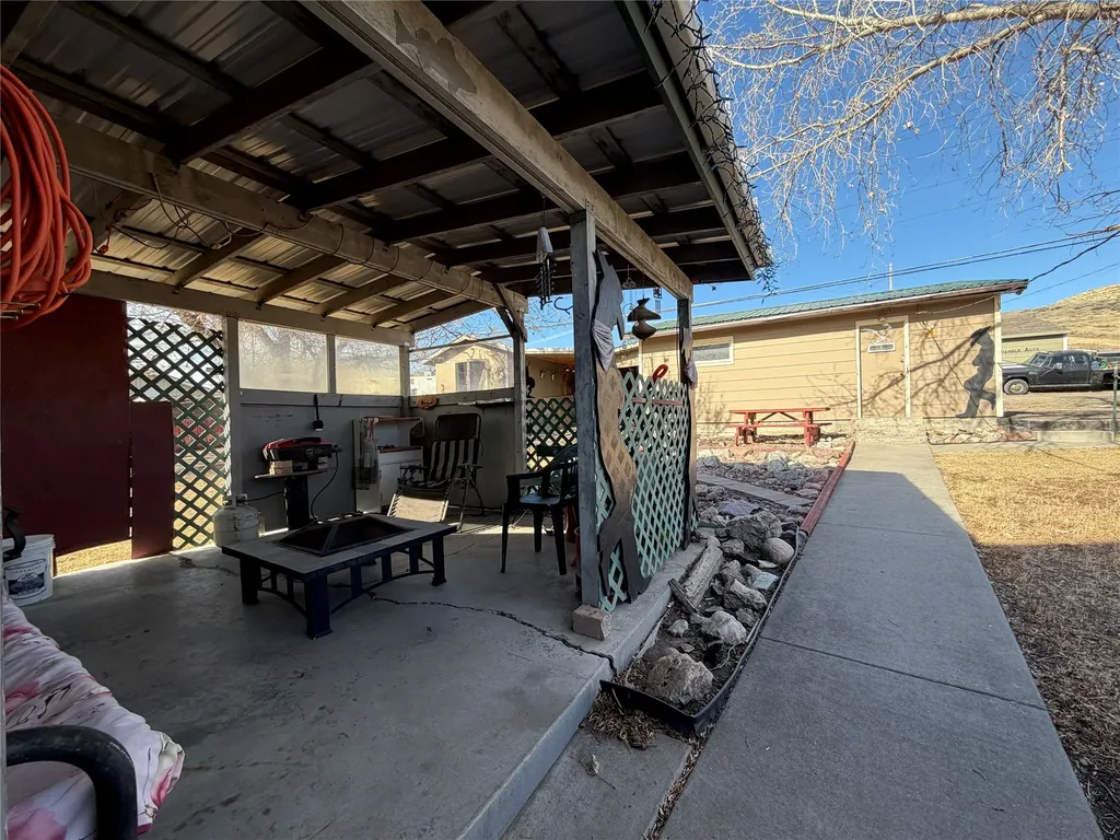 1122 Saint Charles Street Fort Benton MT 59442