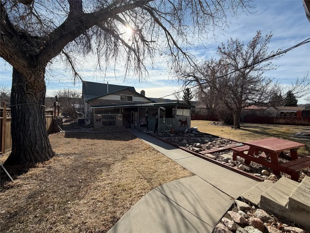 1122 Saint Charles Street Fort Benton MT 59442