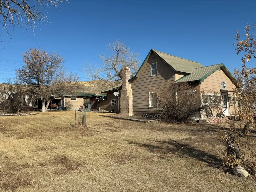 1122 Saint Charles Street Fort Benton MT 59442