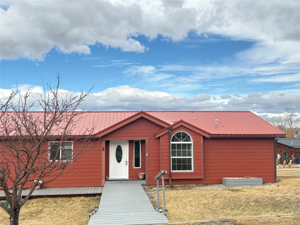 2 10th Avenue NE Choteau MT 59422