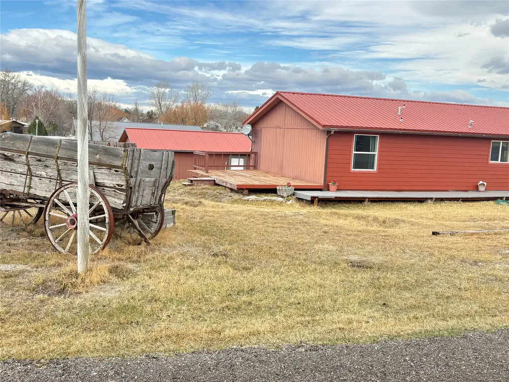 2 10th Avenue NE Choteau MT 59422