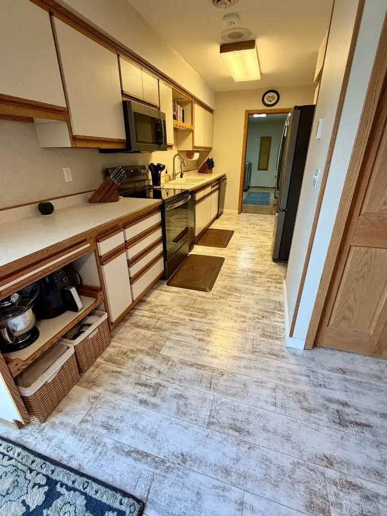 621 W Laurel Avenue Plentywood MT 59254