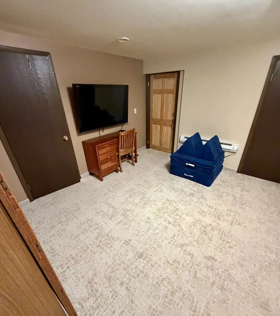 621 W Laurel Avenue Plentywood MT 59254