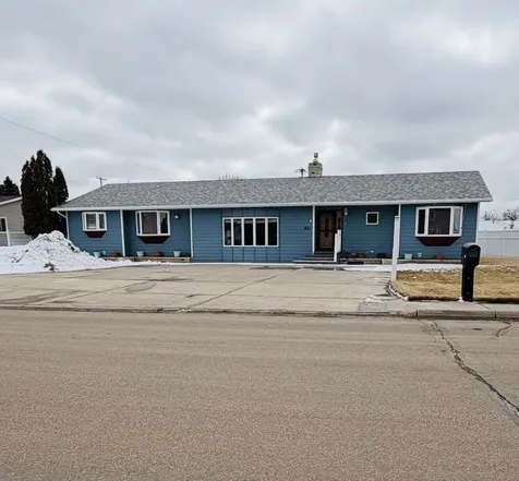 621 W Laurel Avenue Plentywood MT 59254