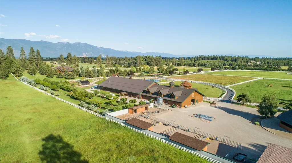 1187 & 1195 Hodgson Road Columbia Falls MT 59912