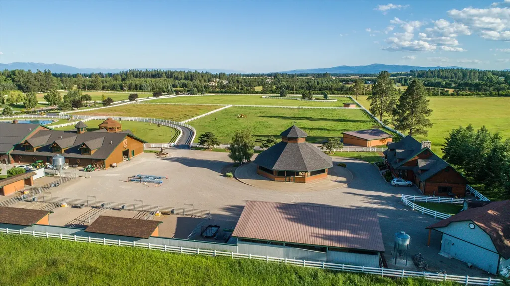 1187 & 1195 Hodgson Road Columbia Falls MT 59912