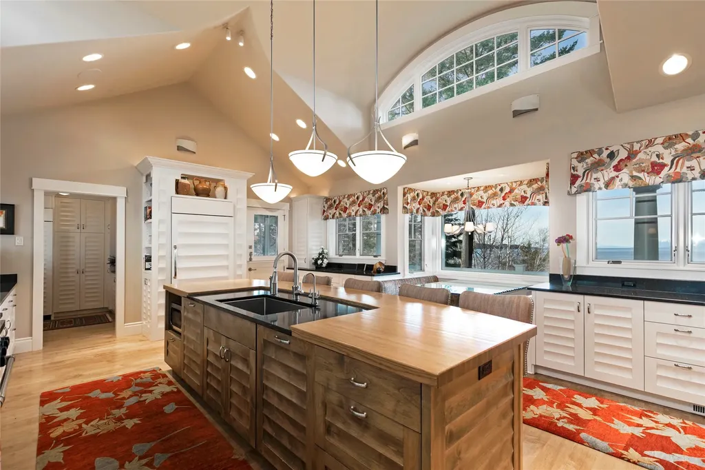 33702 N Finley Point Road Polson MT 59860