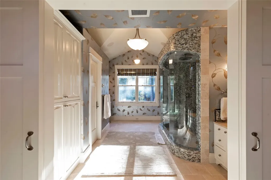 33702 N Finley Point Road Polson MT 59860
