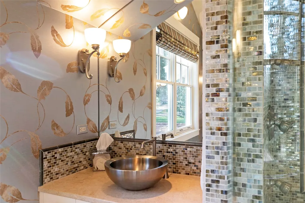 33702 N Finley Point Road Polson MT 59860