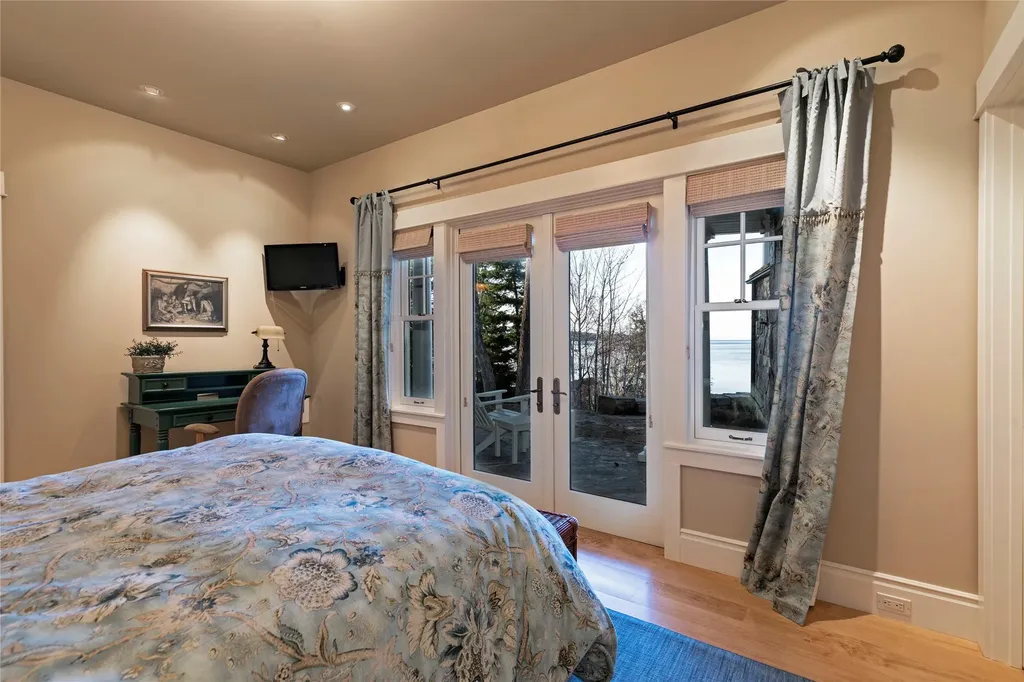 33702 N Finley Point Road Polson MT 59860