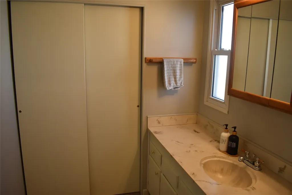 208 2nd Avenue SW Brady MT 59416