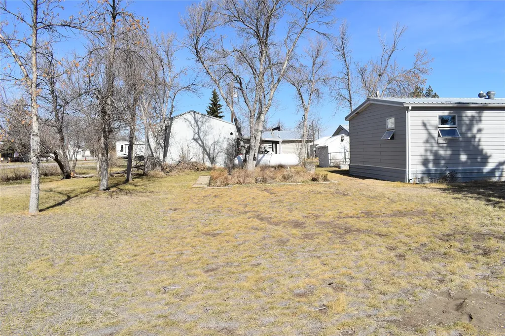 208 2nd Avenue SW Brady MT 59416