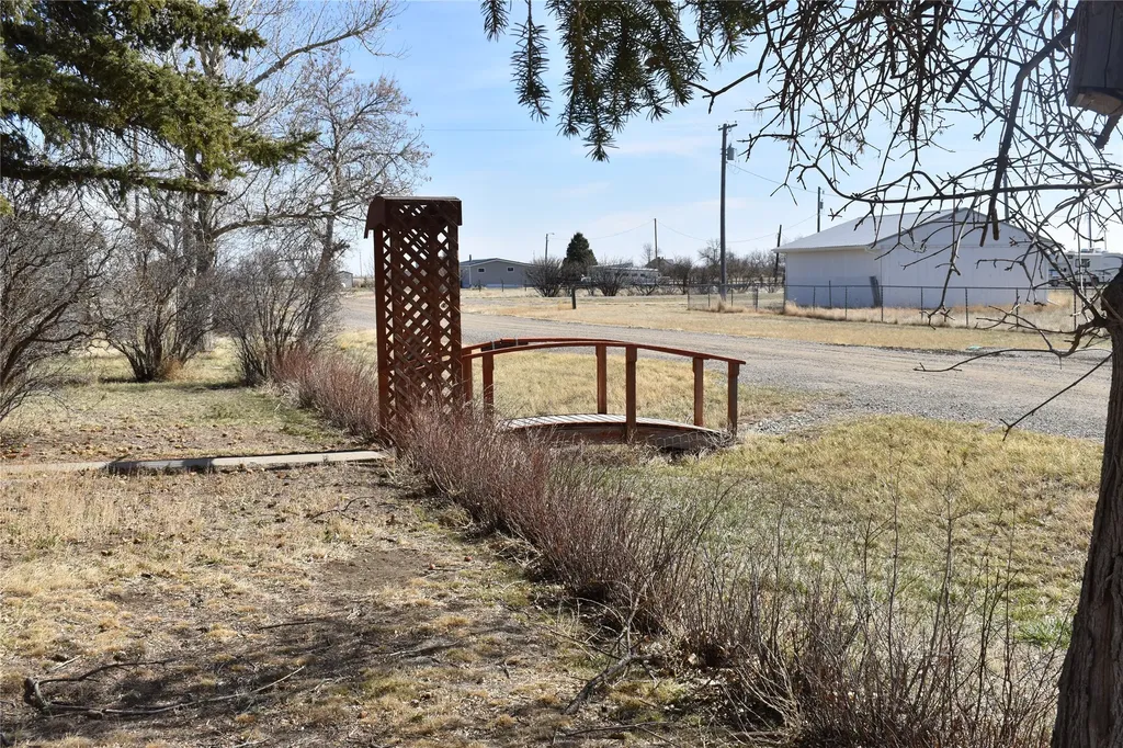 208 2nd Avenue SW Brady MT 59416