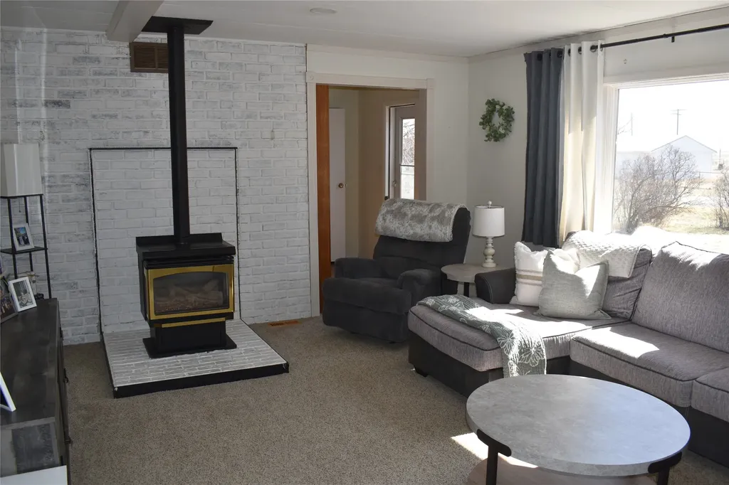 208 2nd Avenue SW Brady MT 59416