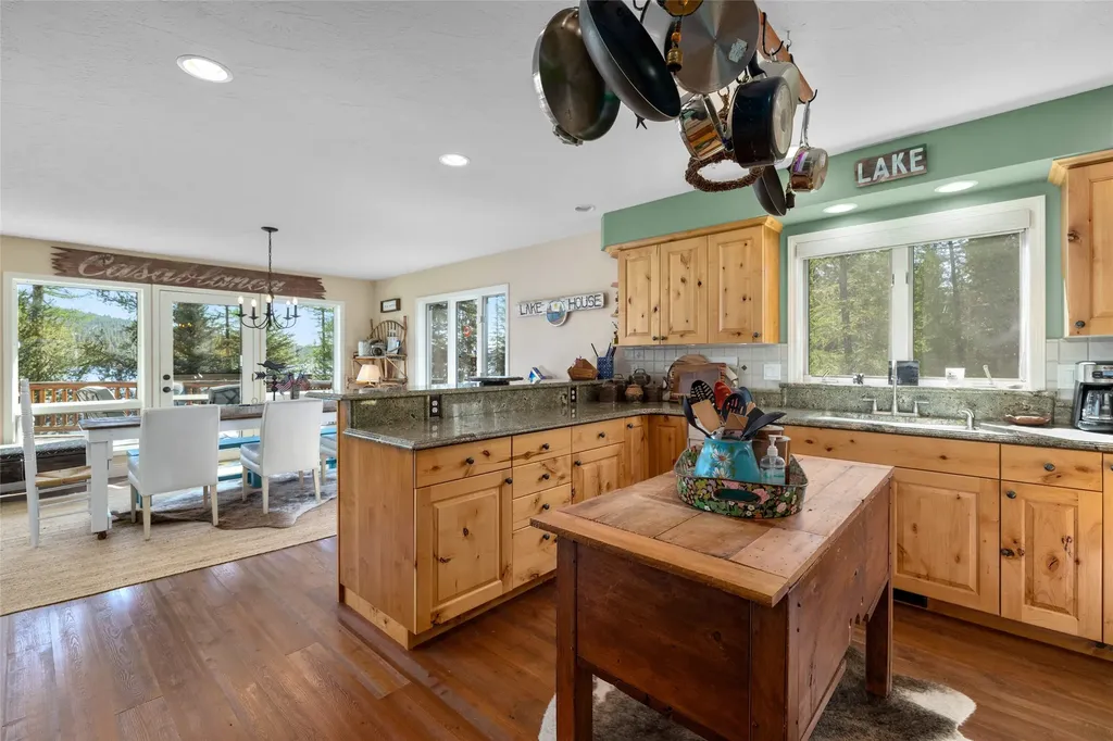 910 Mcgregor Lane Marion MT 59925