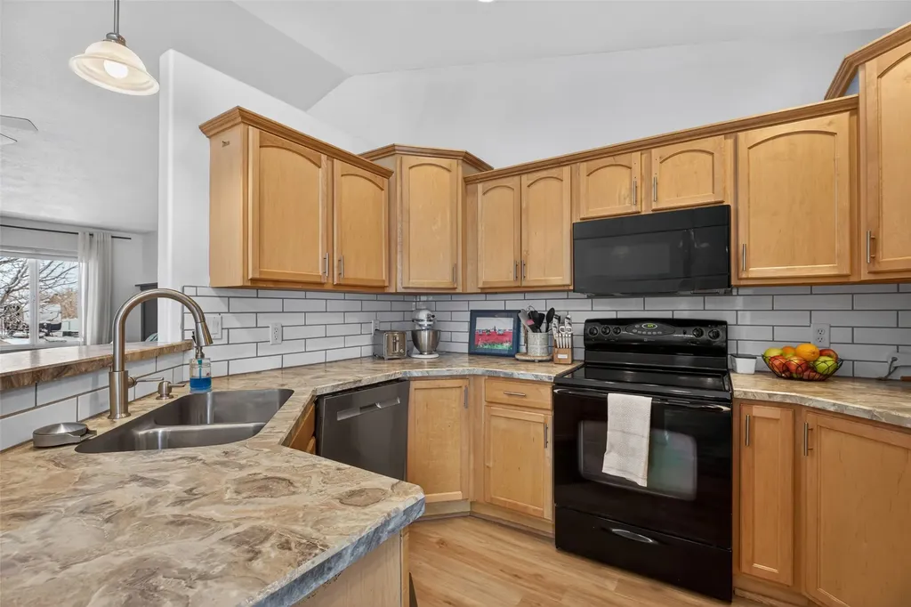 44 34th Avenue NE Great Falls MT 59404