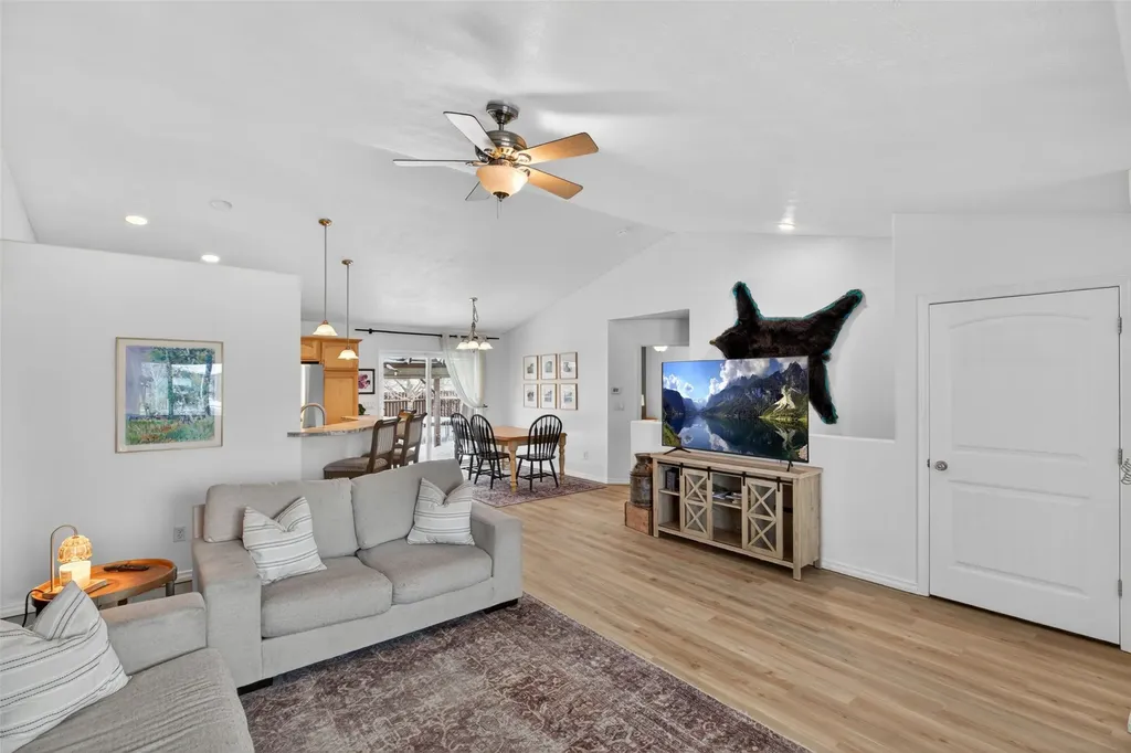 44 34th Avenue NE Great Falls MT 59404
