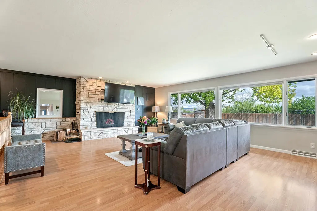 109 Elmwood Lane Helena MT 59601