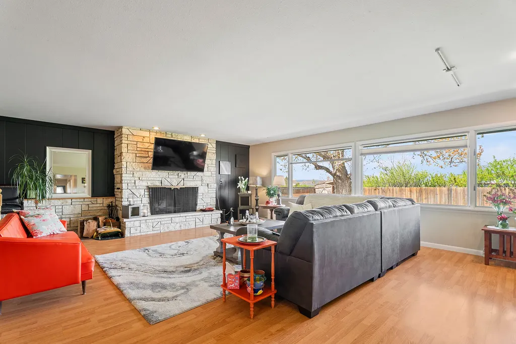 109 Elmwood Lane Helena MT 59601