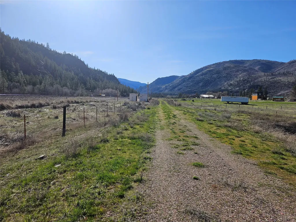 Nhn Happys Way Plains MT 59859