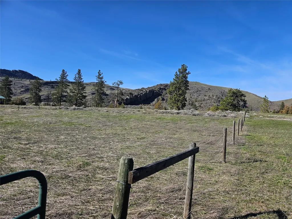 Nhn Happys Way Plains MT 59859