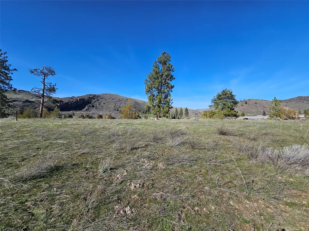 Nhn Happys Way Plains MT 59859