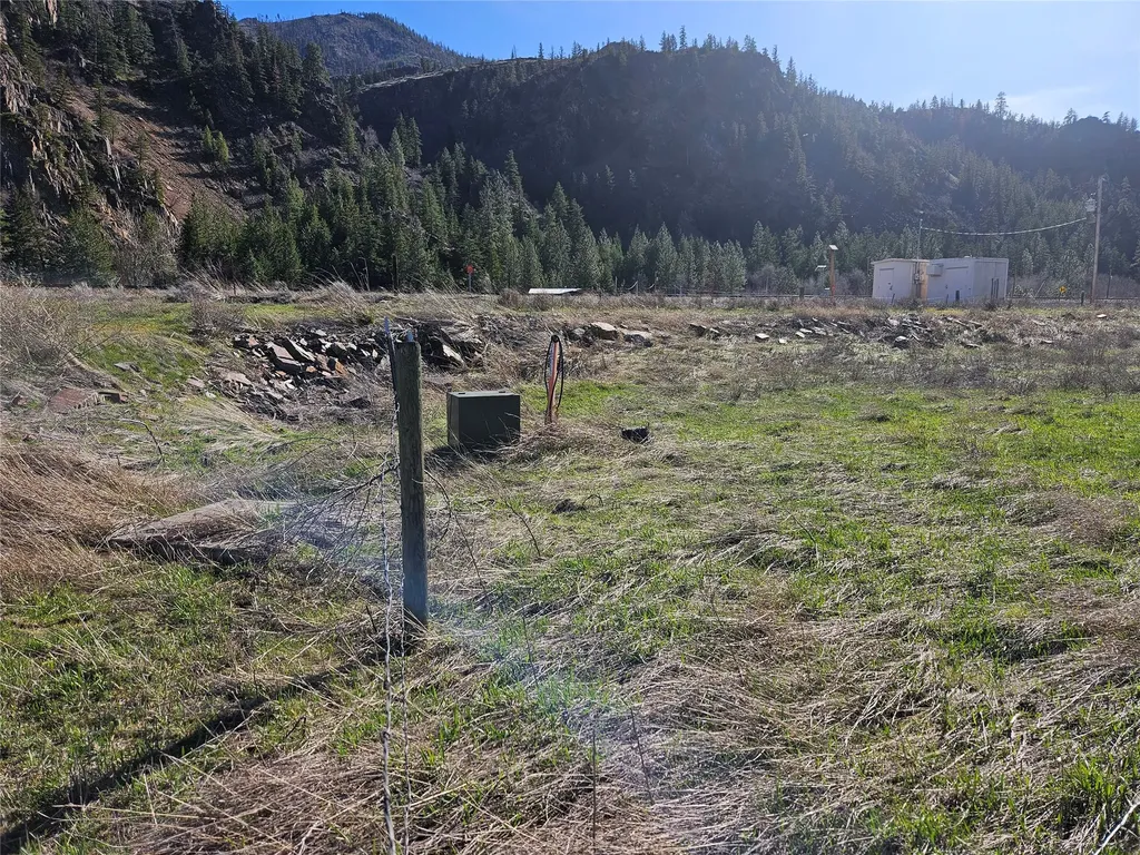 Nhn Happys Way Plains MT 59859