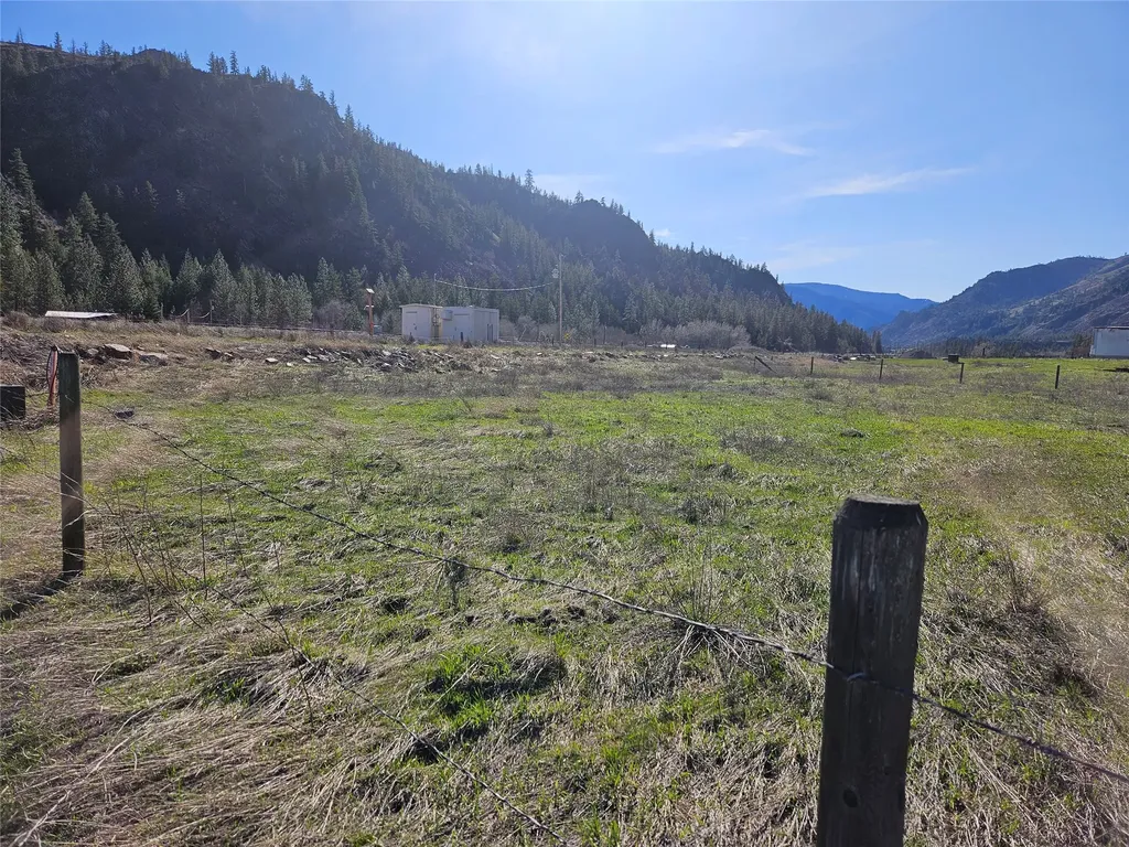 Nhn Happys Way Plains MT 59859