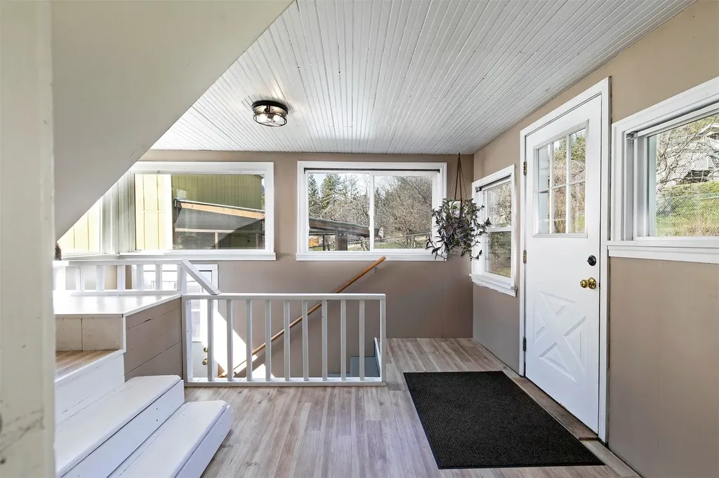 108 Orchard Lane Alberton MT 59820