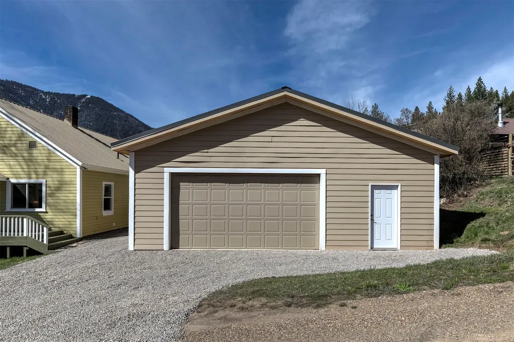 108 Orchard Lane Alberton MT 59820