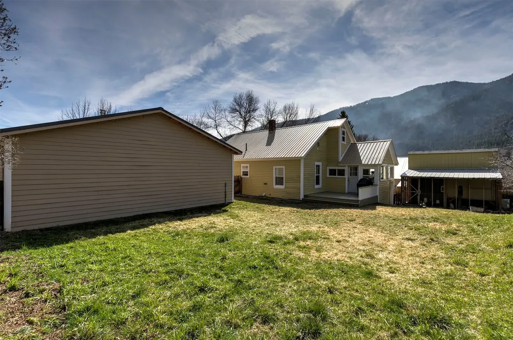 108 Orchard Lane Alberton MT 59820