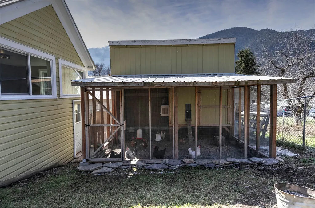 108 Orchard Lane Alberton MT 59820