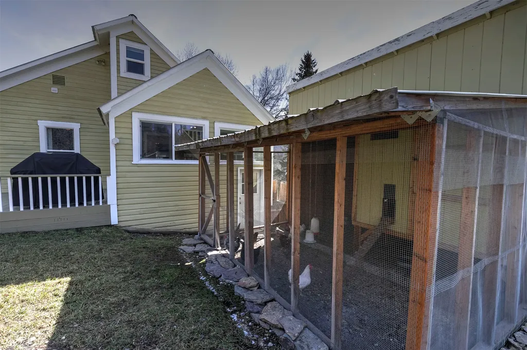 108 Orchard Lane Alberton MT 59820