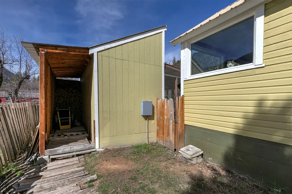 108 Orchard Lane Alberton MT 59820