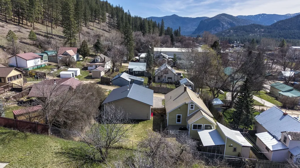 108 Orchard Lane Alberton MT 59820