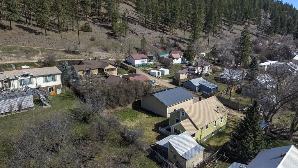 108 Orchard Lane Alberton MT 59820