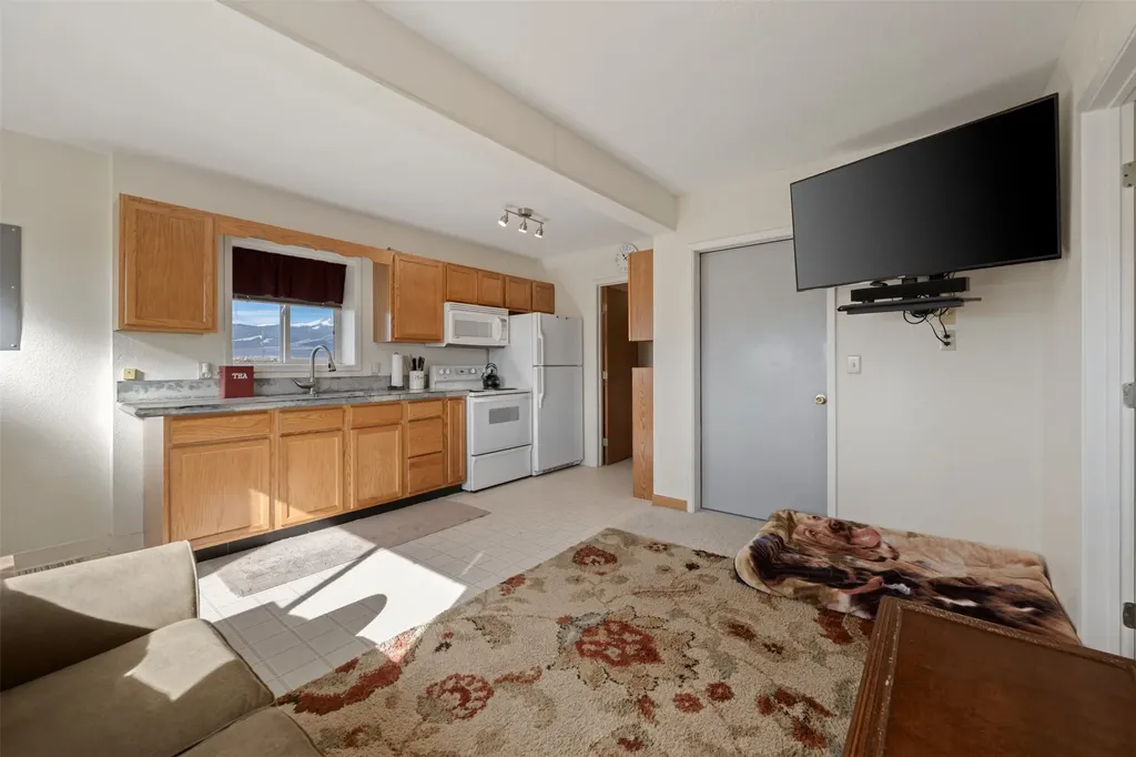 110 Mountain View Lane Deer Lodge MT 59722