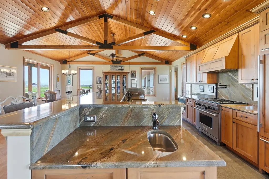 48945 Valley View Road Ronan MT 59864