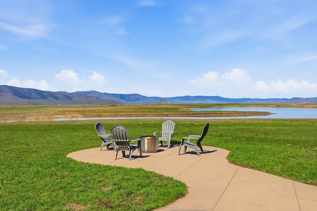 48945 Valley View Road Ronan MT 59864