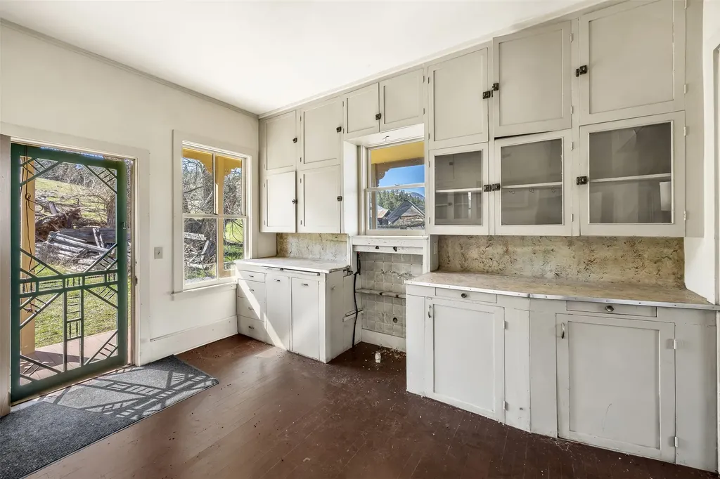 2519 Old Darby Road Darby MT 59829
